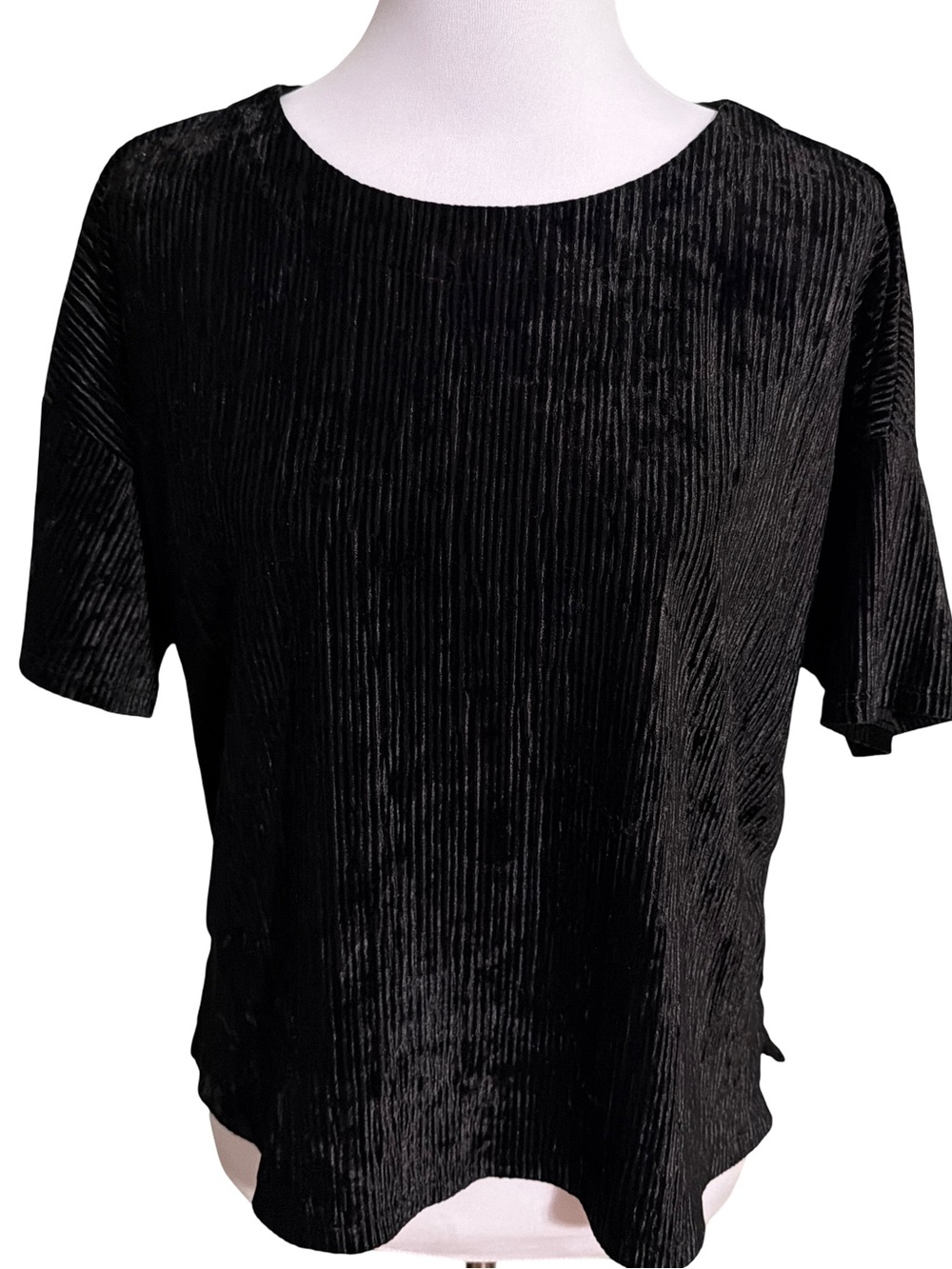 Banana Republic Black Short Sleeve Crushed Velvet Top